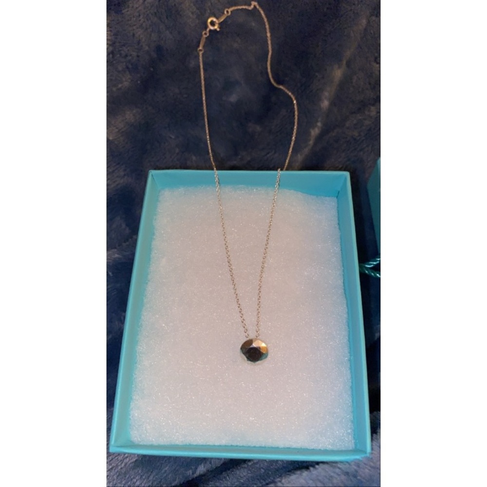 Two carat pendant